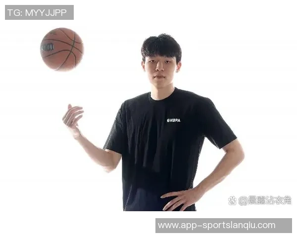 开拓者媒体人杨瀚森致力提升基础技能力争成为球队可靠替补